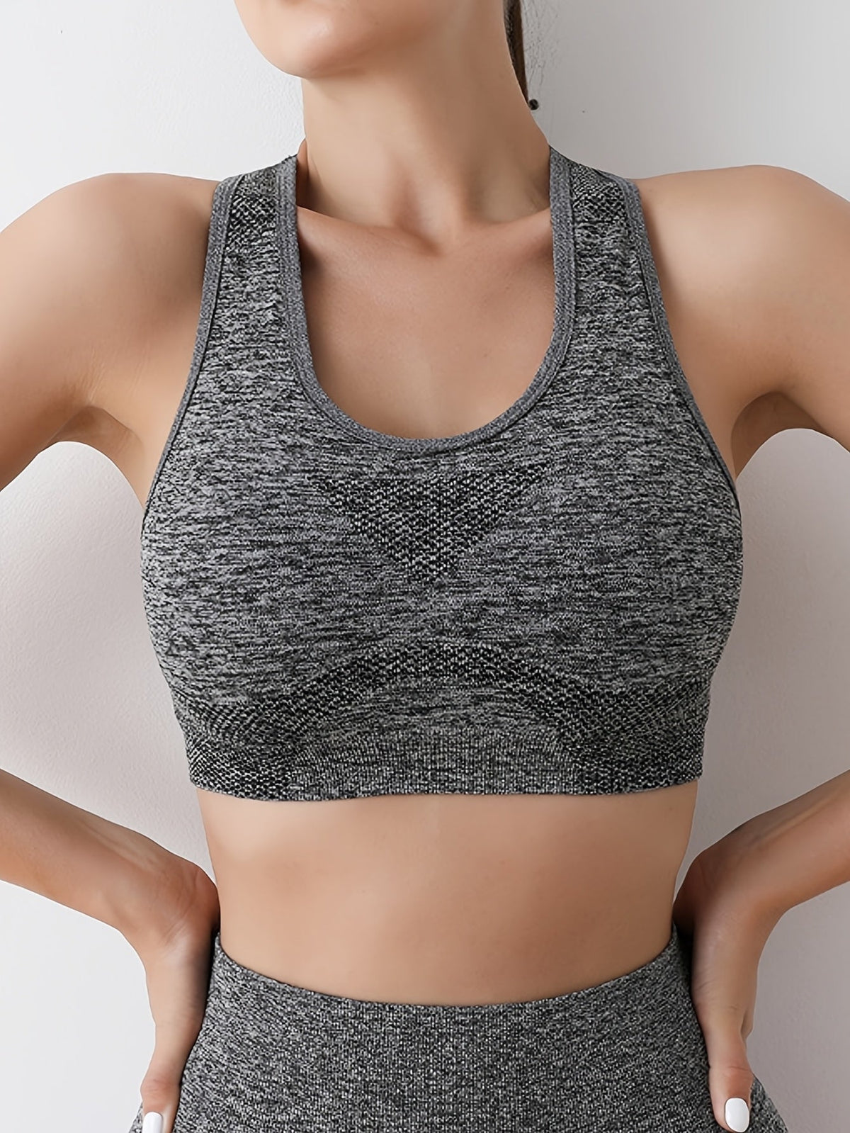 Mila | Focused Support Active Top