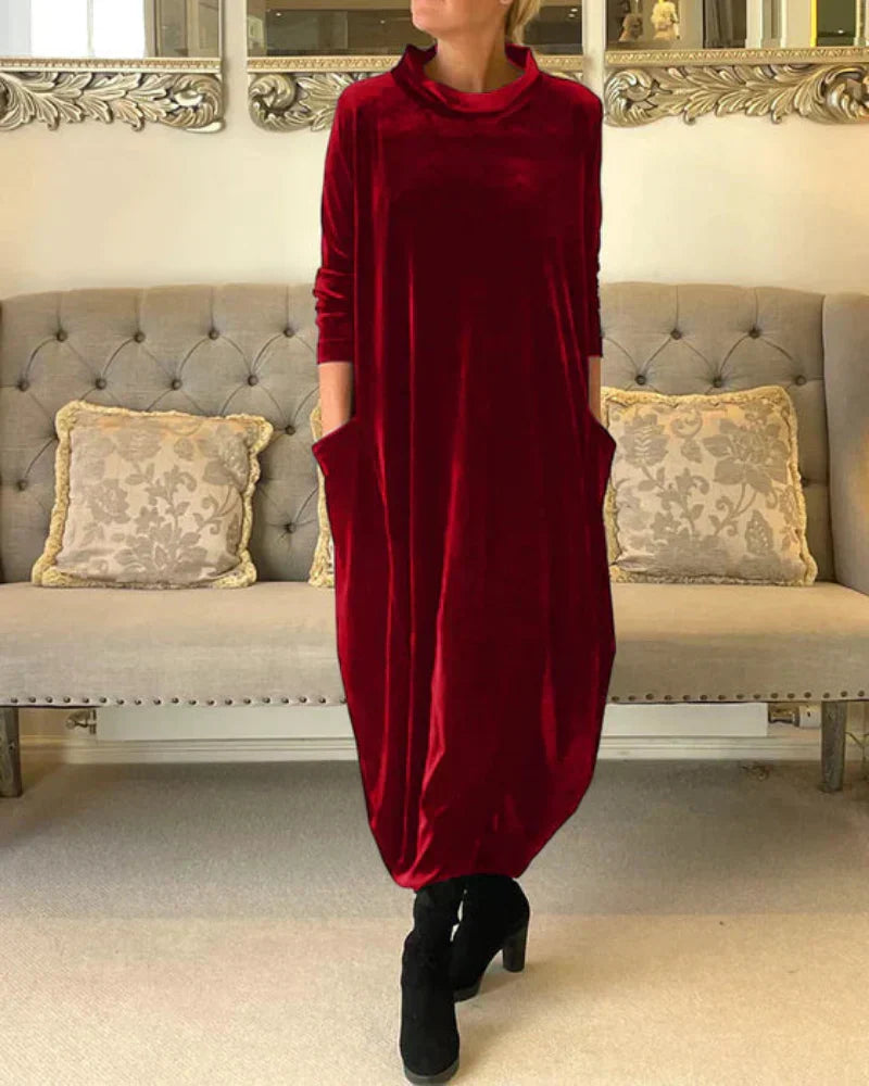 Mia | Cozy Velvet Turtleneck Dress