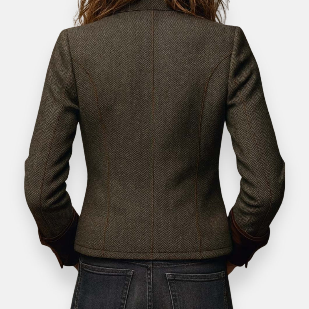 Claire | Effortless Polish Statement Layer