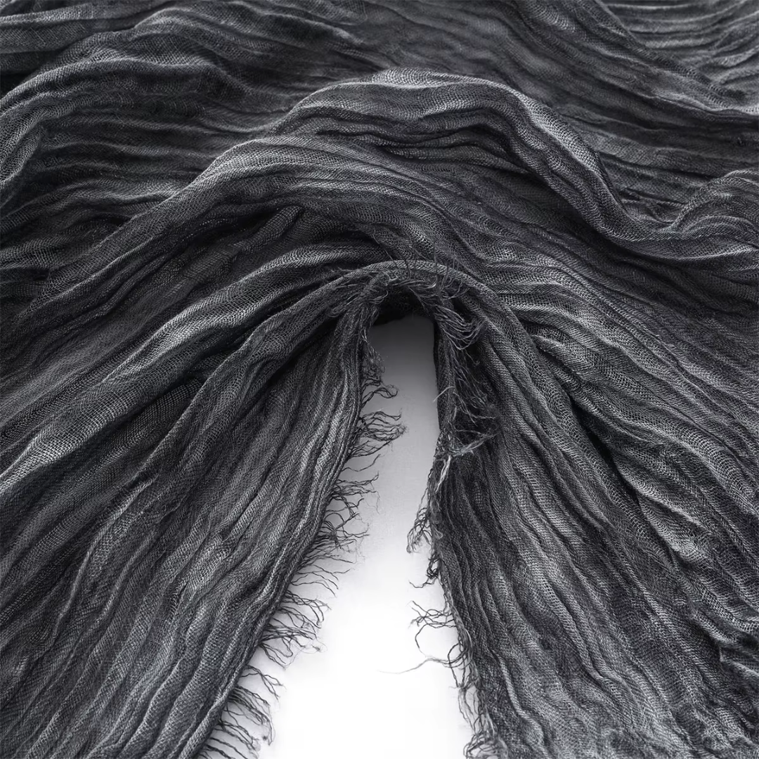 Theo Scarf – Refined Warmth with a Modern Touch