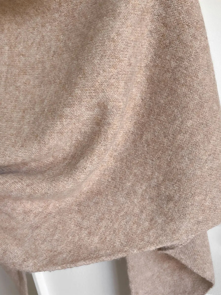 Merla | Cozy Autumn Wrap