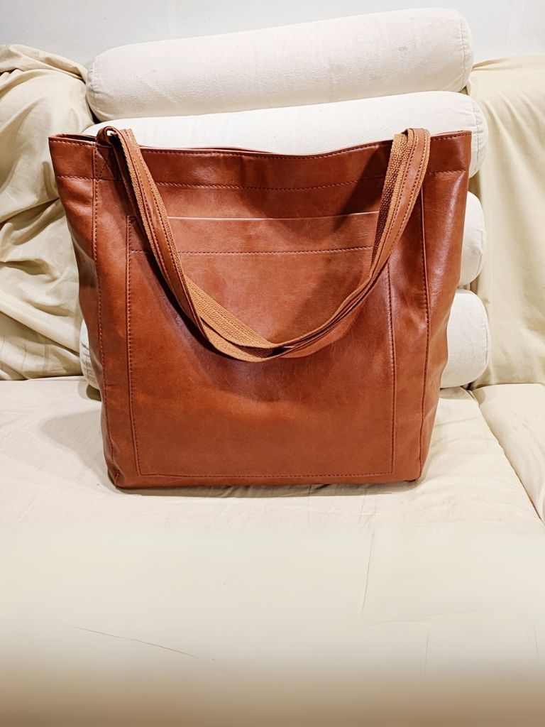 Sabine | Waxed Tote of Effortless Refinement