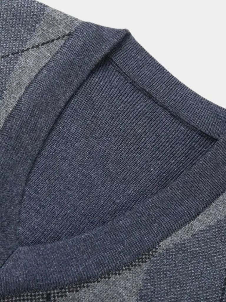 Breck| Academic Essential Knit Vest