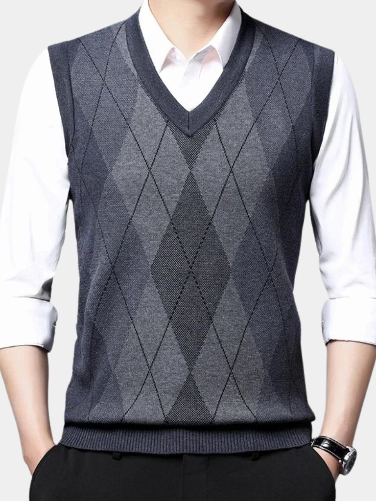 Breck| Academic Essential Knit Vest