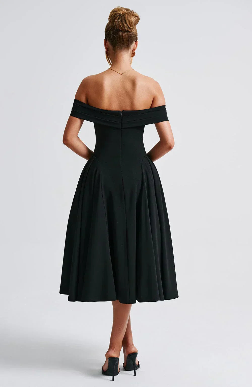 Elegant Midi Dress Alexander Saint