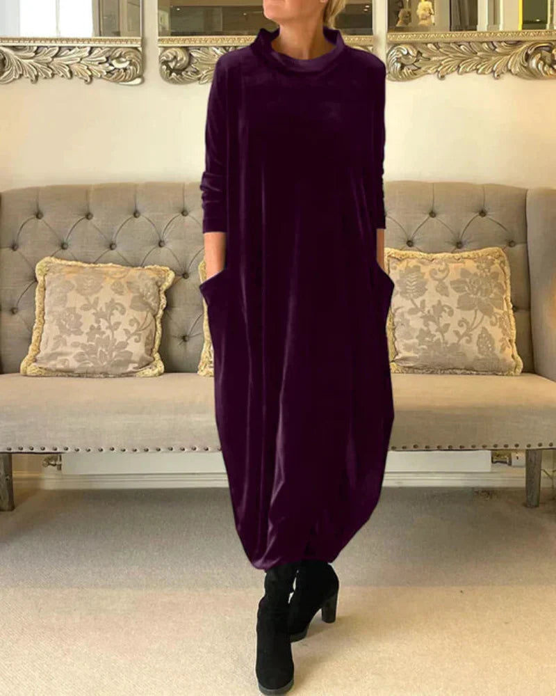 Mia | Cozy Velvet Turtleneck Dress