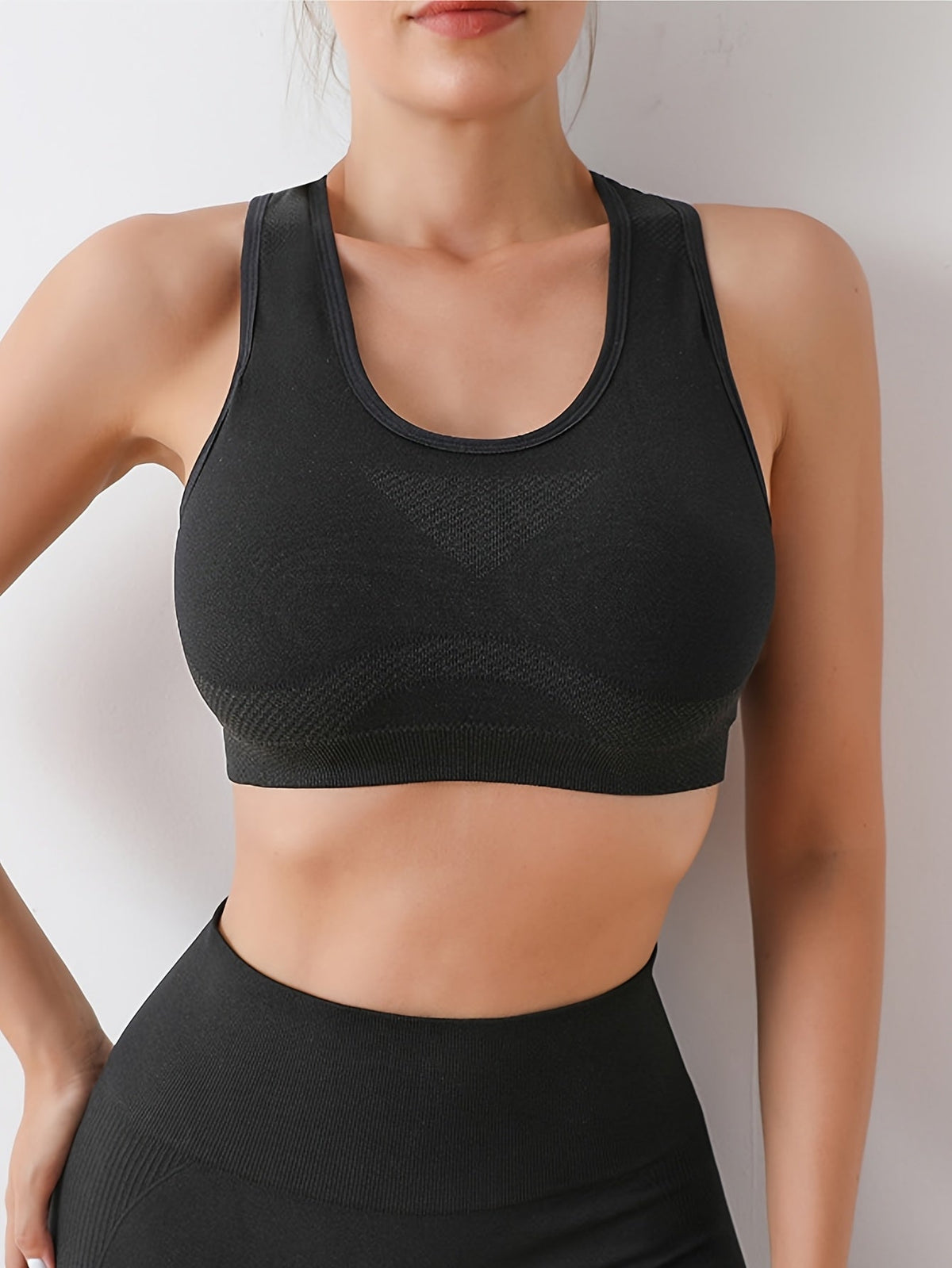 Mila | Focused Support Active Top