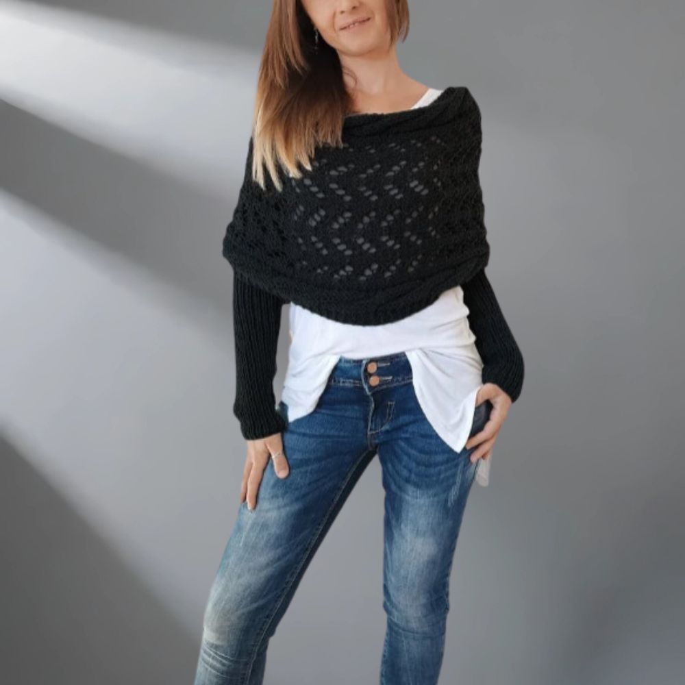 Selene | Stylish Knitted Shawl