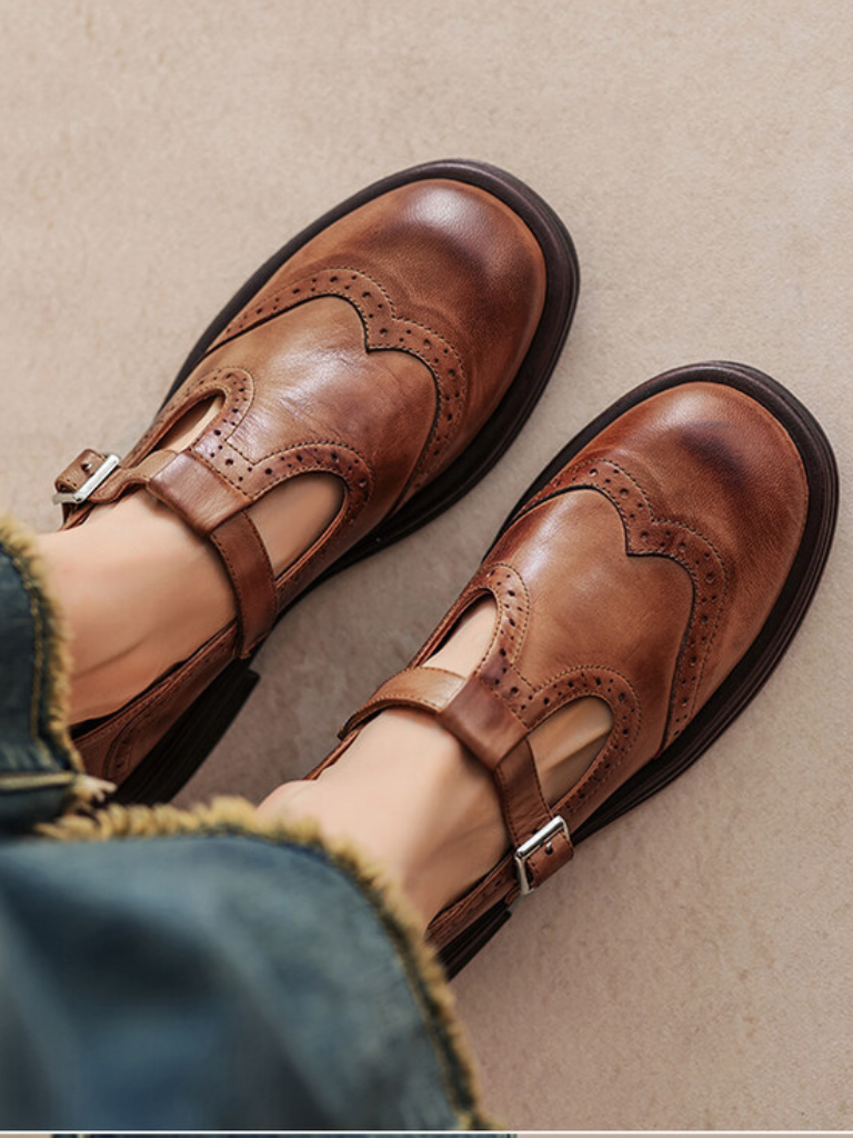 Lara | Vintage Mary Jane of Timeless Grace