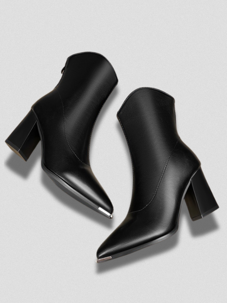 Eviera | Classic Boots of Timeless Sophistication