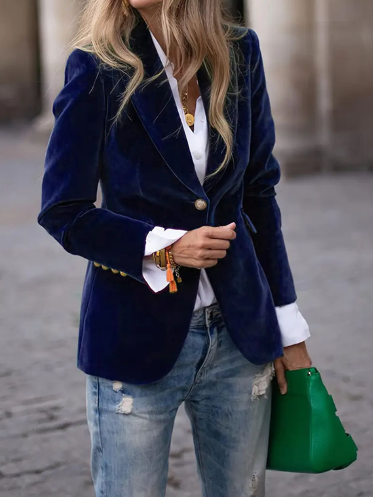 Luna | Sleek Velvet-Look Blazer