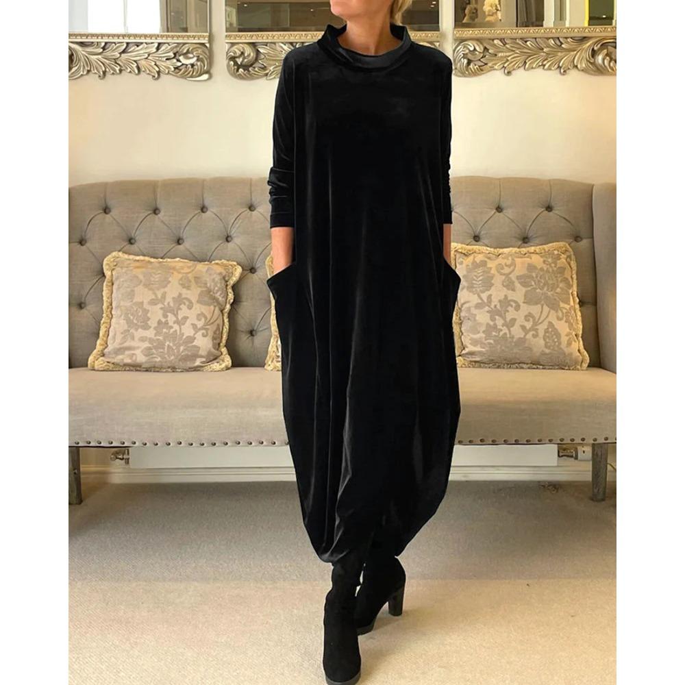 Mia | Cozy Velvet Turtleneck Dress