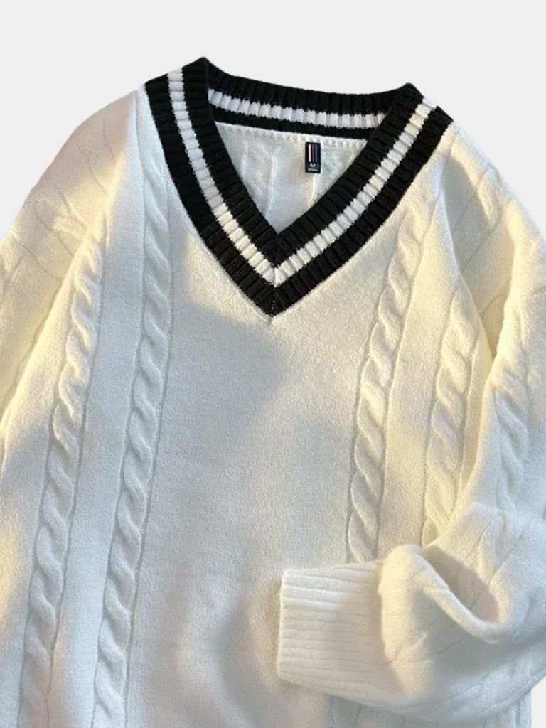 Elwood | Minimalist V-Neck Sweater
