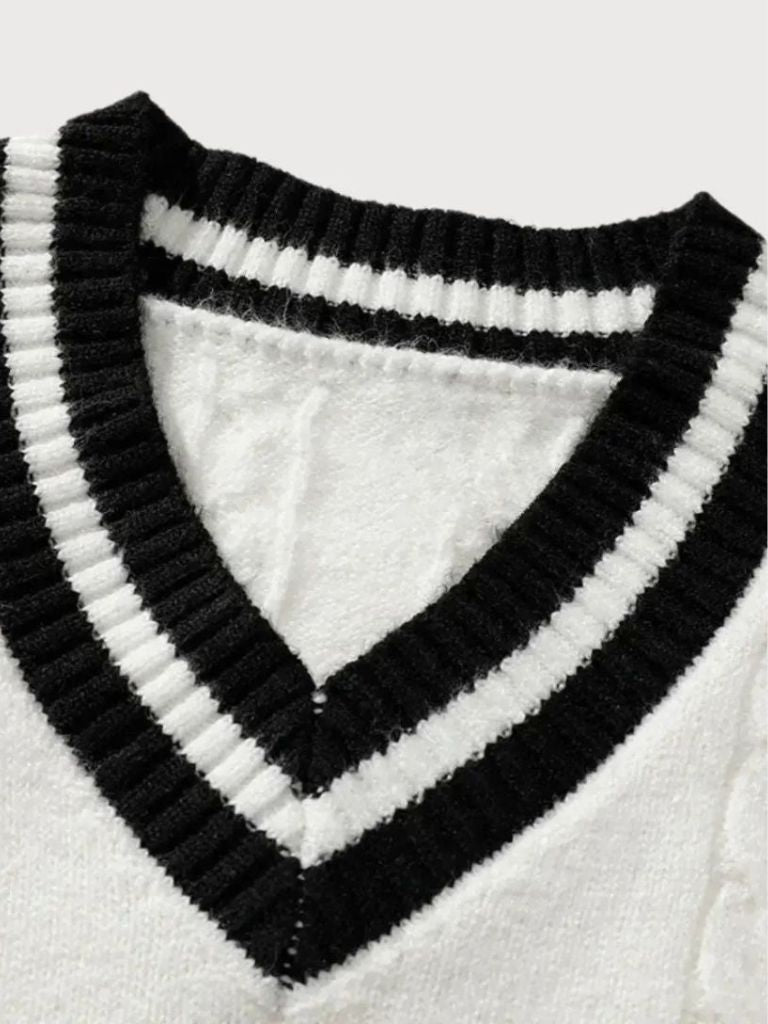 Elwood | Minimalist V-Neck Sweater